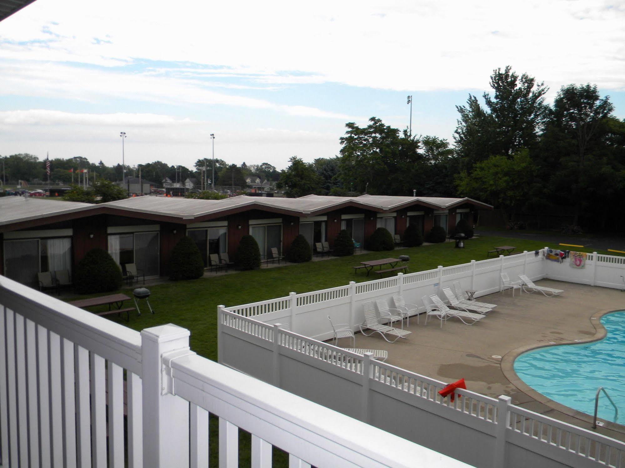 Nader'S Motel & Suites Ludington Kültér fotó